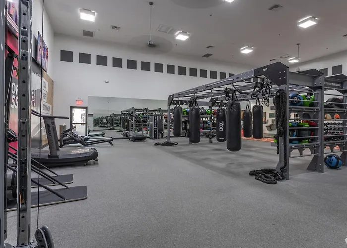 Boulevard 2br By Stadium Pool Parking Gym 10 * Glendale